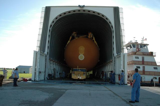 NASA image: KSC-07pd2134