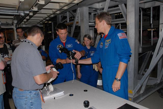 NASA image: KSC-07pd2200