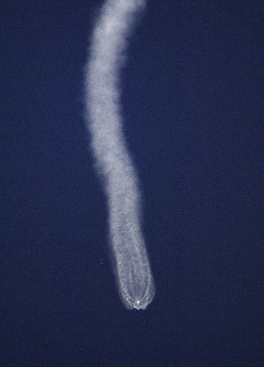 Baikonur, Kazakhstan -- Expedition 16 Commander Peggy Whitson, Flight Engineer and Soyuz Commander Yuri Malenchenko and Malaysian Spaceflight Participant Sheikh Muszaphar Shukor blasted off from the Baikonur Cosmodrome in Kazakhstan at sunset Oct. 10, 2007, in their Soyuz TMA-11 spacecraft bound for a docking to the International Space Station on Oct. 12. Whitson and Malenchenko will spend six months on the station while Shukor will return to Earth Oct. 21 with two of the Expedition 15 crewmembers currently on the complex.  Photo credit: NASA/Bill Ingalls