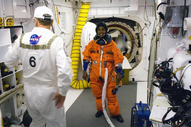 NASA image: KSC-07pd2983