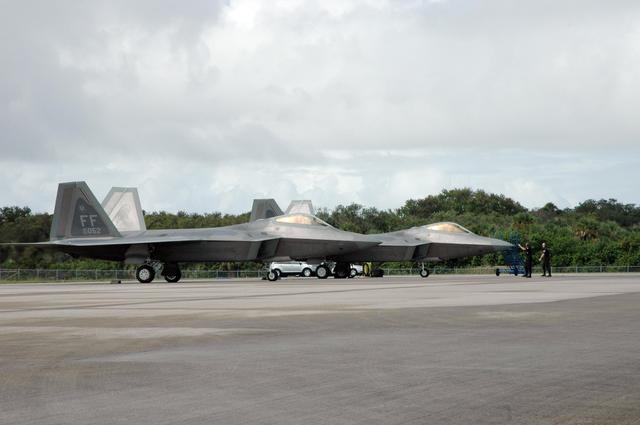 NASA image: KSC-07pd3048