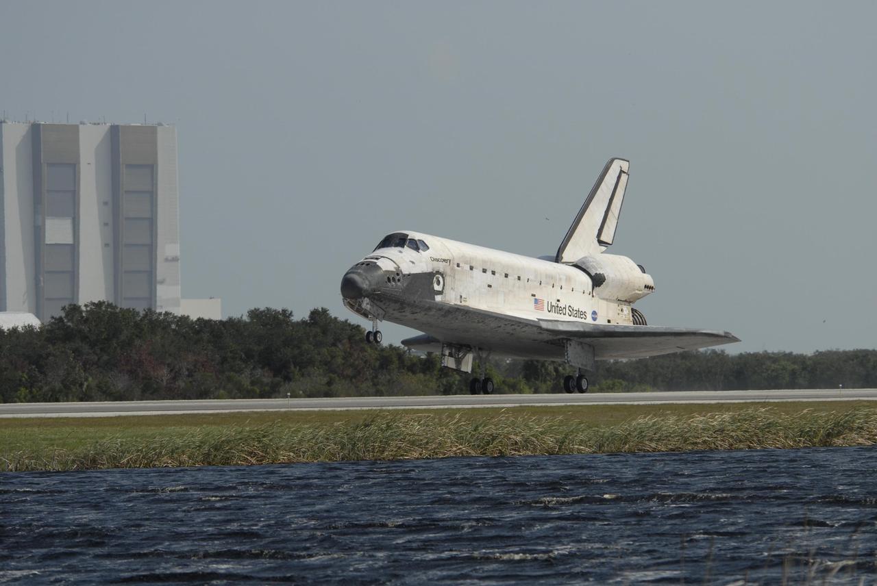 KENNEDY SPACE CENTER, FLA. --  After a 15-day mission to the International Space Station, space shuttle Discovery lands safely on Runway 33 of the Shuttle Landing Facility at NASA's Kennedy Space Center at 1:01 p.m. EST on Nov. 7, completing mission STS-120.  Main gear touchdown was 1:01:16 p.m.  Wheel stop was at 1:02:07 p.m.  The STS-120 crew continued the construction of the station with the installation of the Harmony Node 2 module and the relocation of the P6 truss. Photo credit: NASA/Tom Farrar