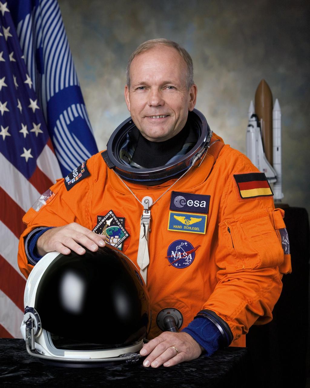 JOHNSON SPACE CENTER, Houston -- JSC2007-E-47686-- Astronaut Hans Schlegel, mission specialist representing the European Space Agency, or ESA