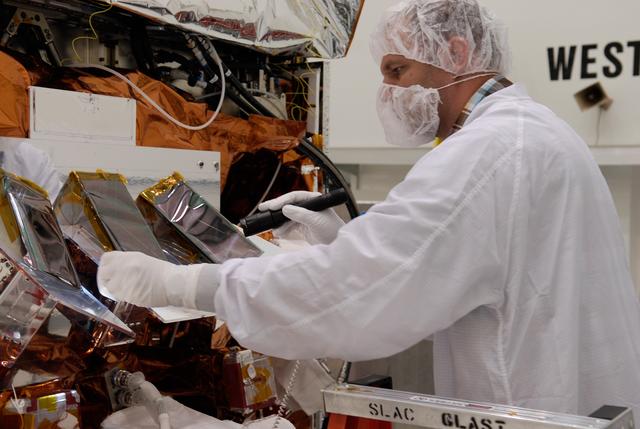 NASA image: KSC-08pd0997