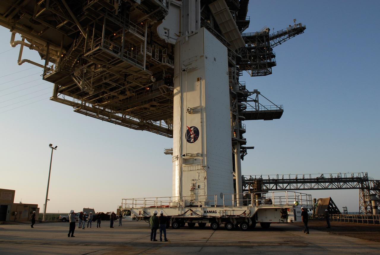 CAPE CANAVERAL, Fla. –   On Launch Pad 39A at NASA's Kennedy Space Center, the payload canister with the Japanese Experiment Module - Pressurized Module and the Japanese Remote Manipulator System, or RMS, inside arrives in position below the payload changeout room on the rotating service structure.  The changeout room is the enclosed, environmentally controlled portion of the service structure that supports cargo delivery to the pad and subsequent vertical installation into an orbiter's payload bay.  From the payload changeout room, the pressurized module and RMS then will be transferred into space shuttle Discovery’s payload bay.  Launch is targeted for May 31.  Photo credit: NASA/Kim Shiflett