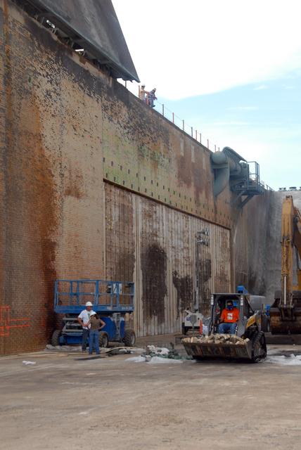 NASA image: KSC-08pd1889