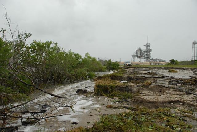 NASA image: KSC-08pd2422