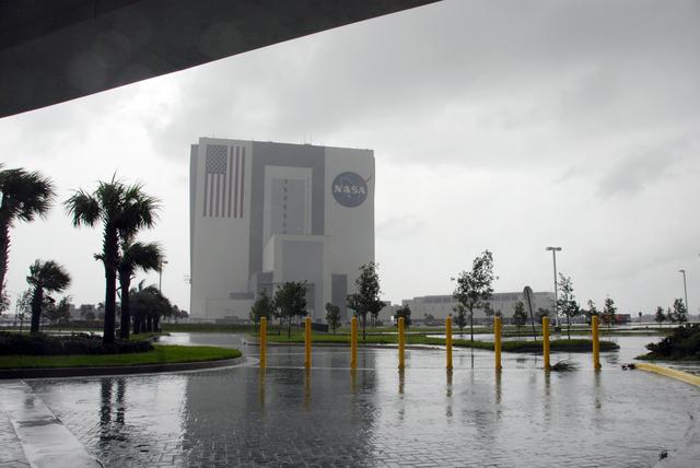 NASA image: KSC-08pd2423