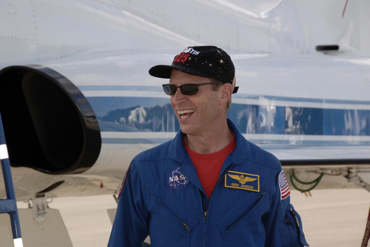 CAPE CANAVERAL, Fla. -  STS-125 pilot Gregory C. Johnson arrives at the Shuttle Landing Facility at NASA’s Kennedy Space Center in Florida for Terminal Countdown Demonstration Test, or TCDT, activities. During TCDT, space shuttle Atlantis’ STS-125 crew members will participate in a simulated launch countdown, practice emergency egress procedures at the launch pad and continue to familiarize themselves with the mission payload and hardware. STS-125 is the fifth and final shuttle Hubble Space Telescope servicing mission. Launch is targeted for Oct. 10. Photo credit: NASA/Kim Shiflett
