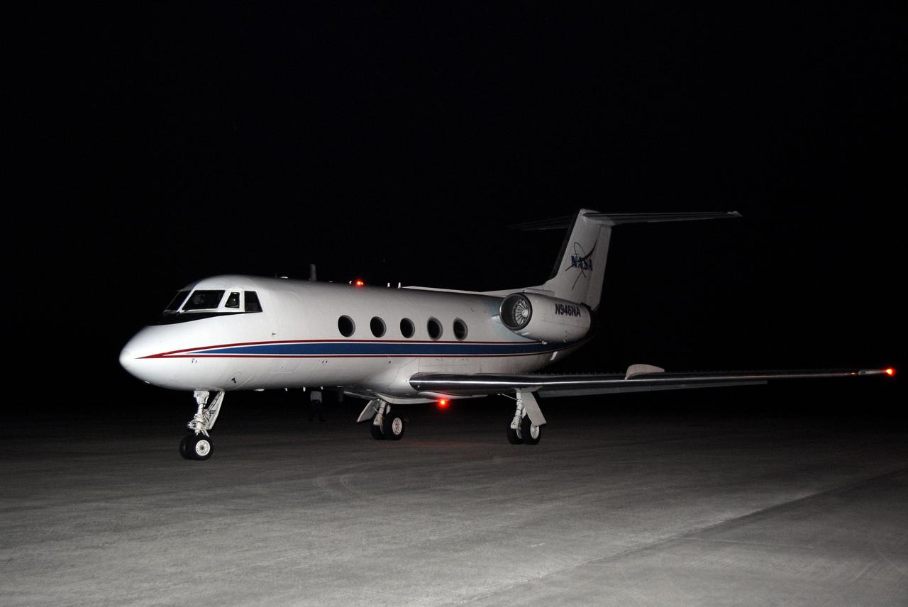 CAPE CANAVERAL, Fla. - At the Shuttle Landing Facility at NASA's Kennedy Space Center in Florida, the Shuttle Training Aircraft, or STA, with STS-126 Commander Chris Ferguson and Pilot Eric Boe on board, is ready to take off. Ferguson and Boe will practice shuttle landings on the STA, a Grumman American Aviation-built Gulf Stream II jet that was modified to simulate a shuttle’s cockpit, motion and visual cues, and handling qualities. In flight, the aircraft duplicates the shuttle’s atmospheric descent trajectory from approximately 35,000 feet to landing. The practice is part of the Terminal Countdown Demonstration Test, which includes equipment familiarization, emergency exit procedures and a simulated launch countdown. On the STS-126 mission, space shuttle Endeavour's crew will deliver equipment and supplies to the International Space Station in preparation for expansion from a three- to six-person resident crew aboard the complex. The mission also will include four spacewalks to service the station’s Solar Alpha Rotary Joints. Endeavour is targeted to launch Nov. 14. Photo credit: NASA/Kim Shiflett