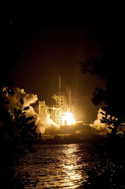 NASA image: KSC-08pd3706