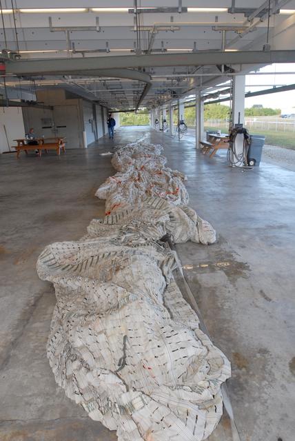 NASA image: KSC-08pd3739