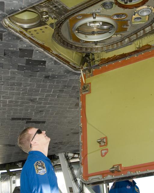 NASA image: KSC-08pd3878