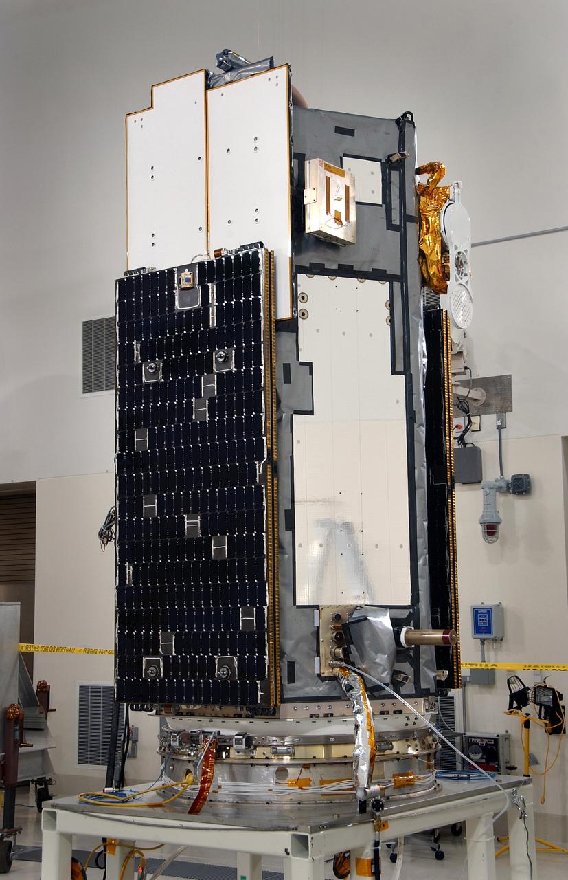 VANDENBERG AIR FORCE BASE, Calif. -- Inside the Astrotech payload processing facility at Vandenberg Air Force Base in California, the Orbiting Carbon Observatory, or OCO, is displayed. The OCO is a new Earth-orbiting mission sponsored by NASA's Earth System Science Pathfinder Program. The observatory is targeted to launch Feb. 23 from Space Launch Complex 576-E at Vandenberg. Photo credit: NASA/VAFB