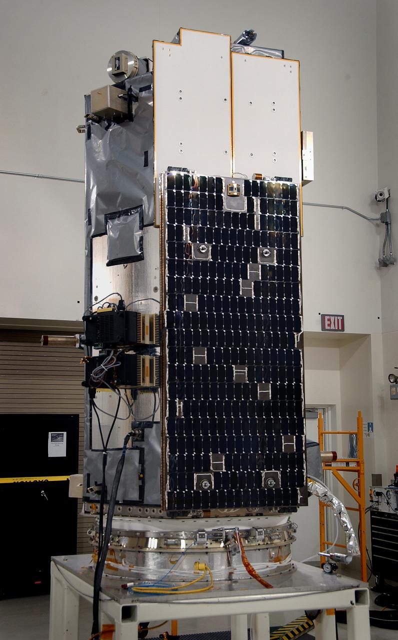 VANDENBERG AIR FORCE BASE, Calif. -- Inside the Astrotech payload processing facility at Vandenberg Air Force Base in California, the Orbiting Carbon Observatory, or OCO, is displayed. The OCO is a new Earth-orbiting mission sponsored by NASA's Earth System Science Pathfinder Program. The observatory is targeted to launch Feb. 23 from Space Launch Complex 576-E at Vandenberg. Photo credit: NASA/VAFB