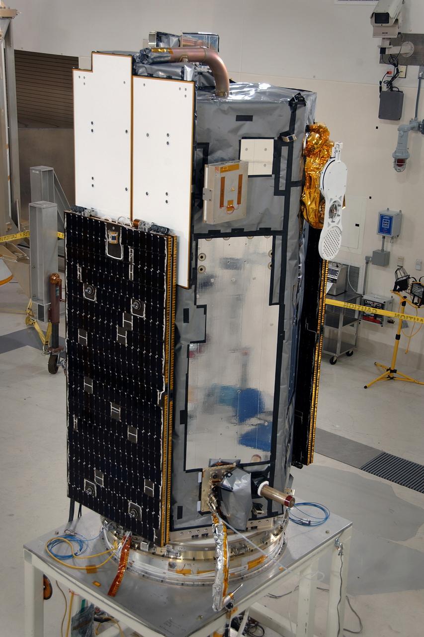 VANDENBERG AIR FORCE BASE, Calif. --Inside the Astrotech payload processing facility at Vandenberg Air Force Base in California, the Orbiting Carbon Observatory, or OCO, is displayed after blankets and edge tape were applied. The OCO is a new Earth-orbiting mission sponsored by NASA's Earth System Science Pathfinder Program. The observatory is targeted to launch Feb. 23 from Space Launch Complex 576-E at Vandenberg. Photo credit: NASA/VAFB