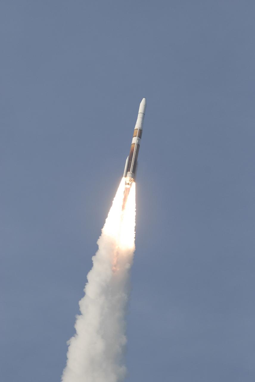 CAPE CANAVERAL, Fla. – A Delta IV rocket roars into the sky with the GOES-O satellite aboard.  Liftoff was at 6:51 p.m. EDT from Launch Complex 37 at Cape Canaveral Air Force Station in Florida. The first attempt to launch GOES-O, on June 26, was scrubbed due to thunderstorms in the vicinity of Cape Canaveral. The latest Geostationary Operational Environmental Satellite, GOES-O was developed by NASA for the National Oceanic and Atmospheric Administration, or NOAA. Each of the GOES satellites continuously provides observations of 60 percent of the Earth including the continental United States, providing weather monitoring and forecast operations as well as a continuous and reliable stream of environmental information and severe weather warnings. Once in orbit, GOES-O will be designated GOES-14, and NASA will provide on-orbit checkout and then transfer operational responsibility to NOAA.    Photo credit: NASA/Kim Shiflett