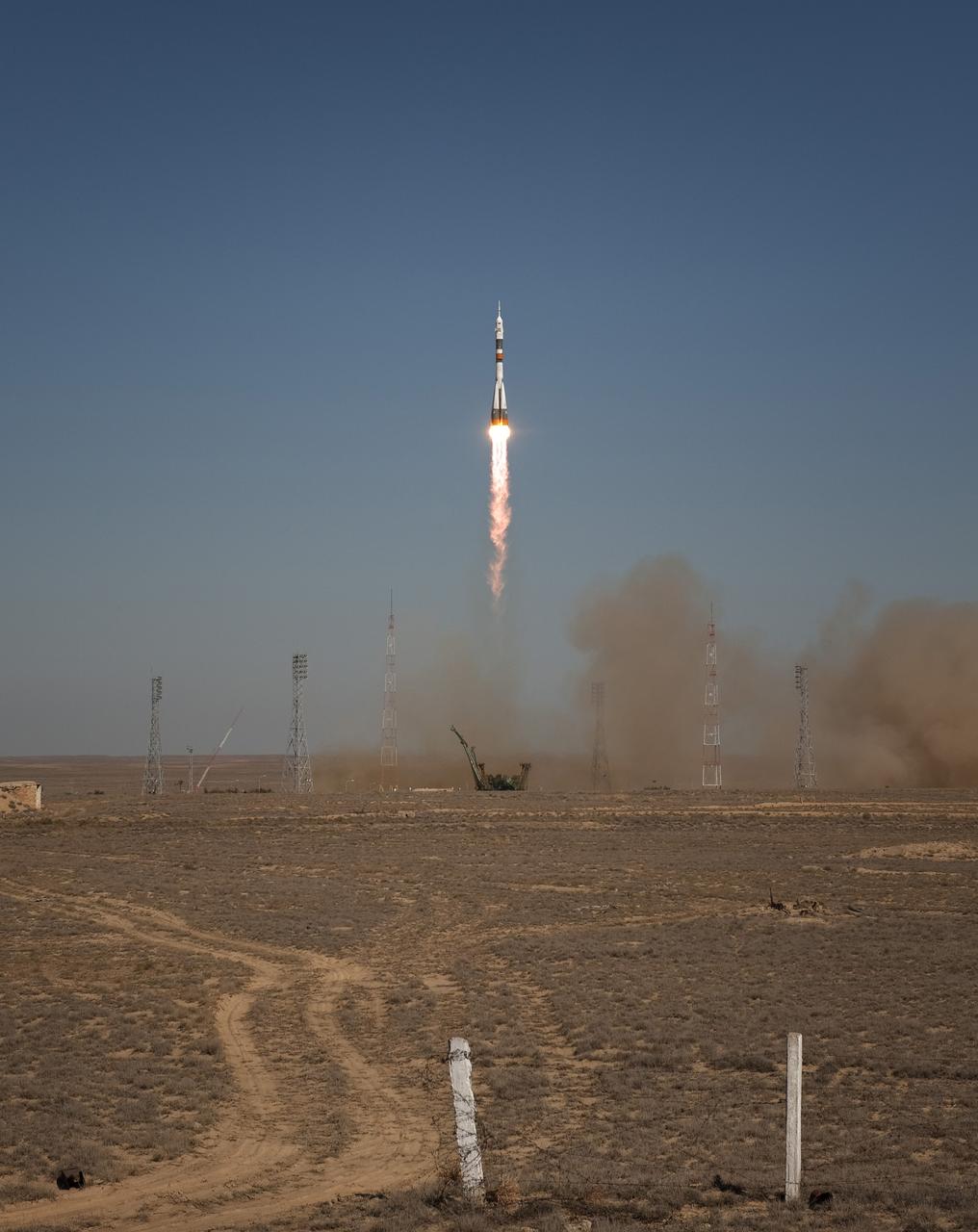 KAZAKHSTAN - The Soyuz TMA-16 launches from the Baikonur Cosmodrome in Kazakhstan on Wednesday, Sept. 30, 2009, carrying Expedition 21 Flight Engineer Jeffrey N. Williams, Flight Engineer Maxim Suraev and Spaceflight Participant Guy Laliberte to the International Space Station. (Photo Credit: NASA/Bill Ingalls)
