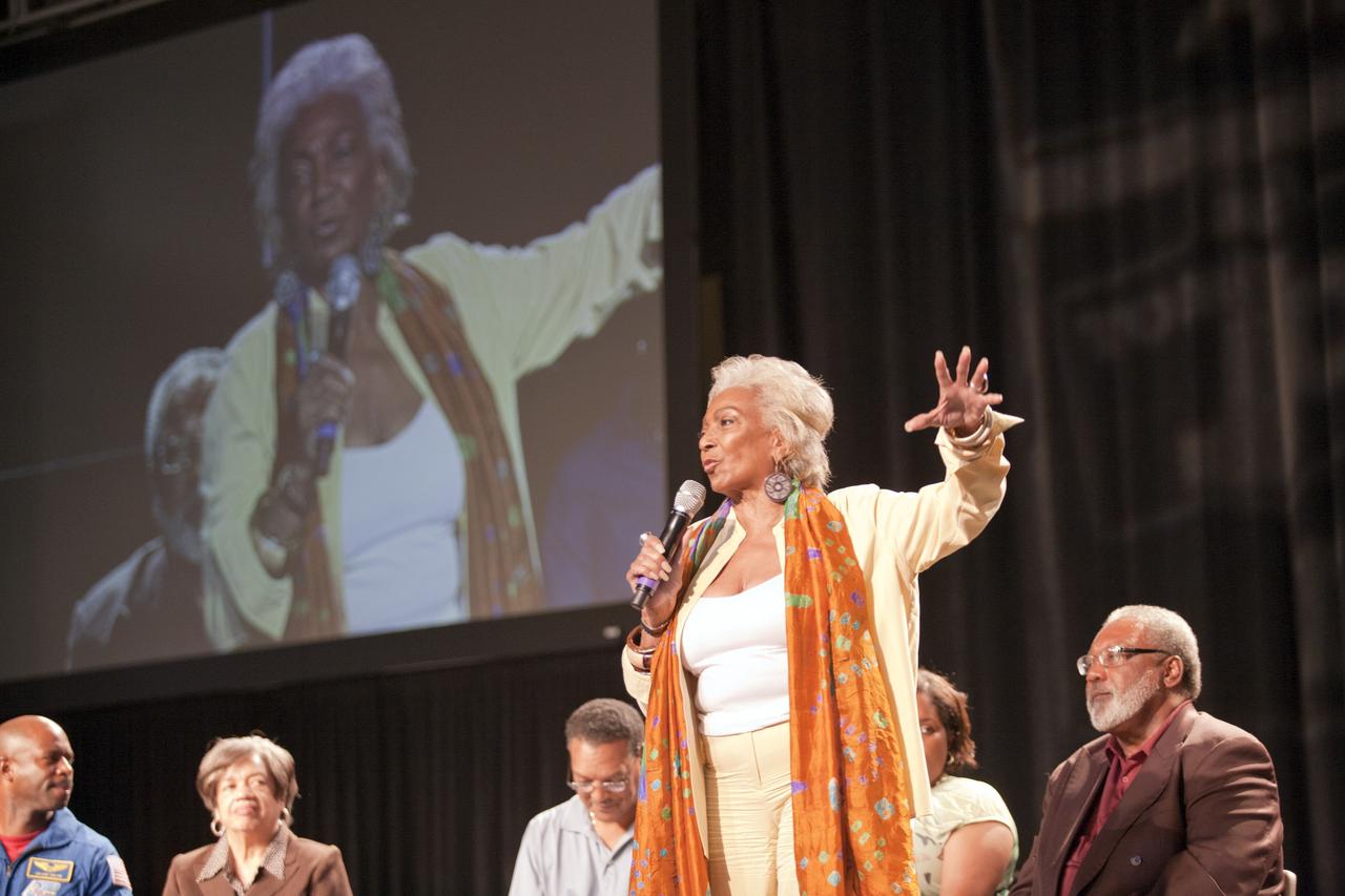 ORLANDO, Fla. -- During the 2010 Tom Joyner Family Reunion, space activist and actress Nichelle Nichols talks to attendees at the Gaylord Palms Convention Center in Orlando, Fla. To encourage student attendees to focus on pursuing careers in science, technology, engineering and mathematics (STEM), NASA featured some of its greatest legends and trailblazers during a panel discussion at the reunion event. In the 1960s, Nichols played communications officer Lieutenant Uhura in the Star Trek television series. Other panel members included NASA astronaut Leland Melvin, Christine Darden, Lew Braxton, Robyn Gordon and Jim Jennings.    NASA's Education Office sponsored the panel discussion and educational activities as part of the agency's "Summer of Innovation" initiative and the federal "Educate to Innovate" campaign. Photo credit: NASA/Amanda Diller