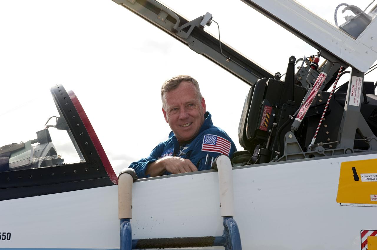 CAPE CANAVERAL, Fla. -- At NASA's Kennedy Space Center in Florida, space shuttle Discovery's STS-133 Commander Steve Lindsey arrives on the Shuttle Landing Facility runway aboard a T-38 jet. In the days leading up to their launch to the International Space Station, Lindsey and his crew members will check the fit of their launch-and-entry suits, review launch-day procedures, receive weather briefings and remain medically quarantined to prevent sickness. This will be the second launch attempt for Discovery's crew, following a scrub in November 2010 due to a hydrogen gas leak at the ground umbilical carrier plate (GUCP) as well as modifications to the external fuel tank's intertank support beams, called stringers. Scheduled to lift off Feb. 24 at 4:50 p.m. EST, Discovery and its crew will deliver the Permanent Multipurpose Module, packed with supplies and critical spare parts, as well as Robonaut 2, the dexterous humanoid astronaut helper, to the orbiting outpost. For more information on the STS-133 mission, visit www.nasa.gov/mission_pages/shuttle/shuttlemissions/sts133/. Photo credit: NASA/Kim Shiflett