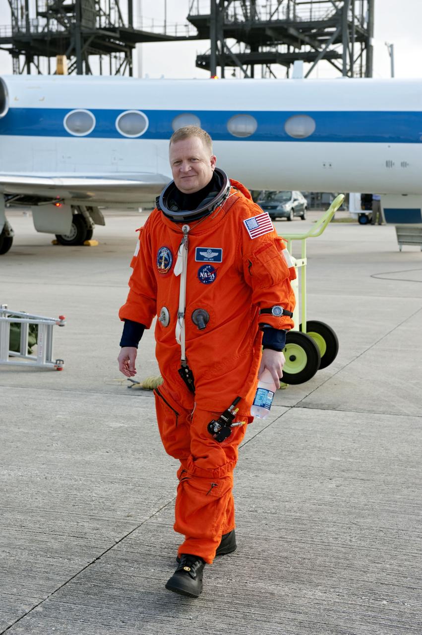CAPE CANAVERAL, Fla. -- STS-133 Pilot Eric Boe prepares to perform touch-and-go landings aboard a Shuttle Training Aircraft (STA) on the Shuttle Landing Facility runway at NASA's Kennedy Space Center in Florida. An STA is a Gulfstream II business jet that is modified to mimic the shuttle's handling during the final phase of landing. Boe and STS-133 Commander Steve Lindsey will practice landings as part of standard training before space shuttle Discovery's launch to the International Space Station.                Scheduled to lift off Feb. 24 at 4:50 p.m. EST, Discovery and its six-member crew will deliver the Permanent Multipurpose Module, packed with supplies and critical spare parts, as well as Robonaut 2, the dexterous humanoid astronaut helper, to the orbiting outpost. For more information on the STS-133 mission, visit www.nasa.gov/mission_pages/shuttle/shuttlemissions/sts133/.  Photo credit: NASA/Kim Shiflett