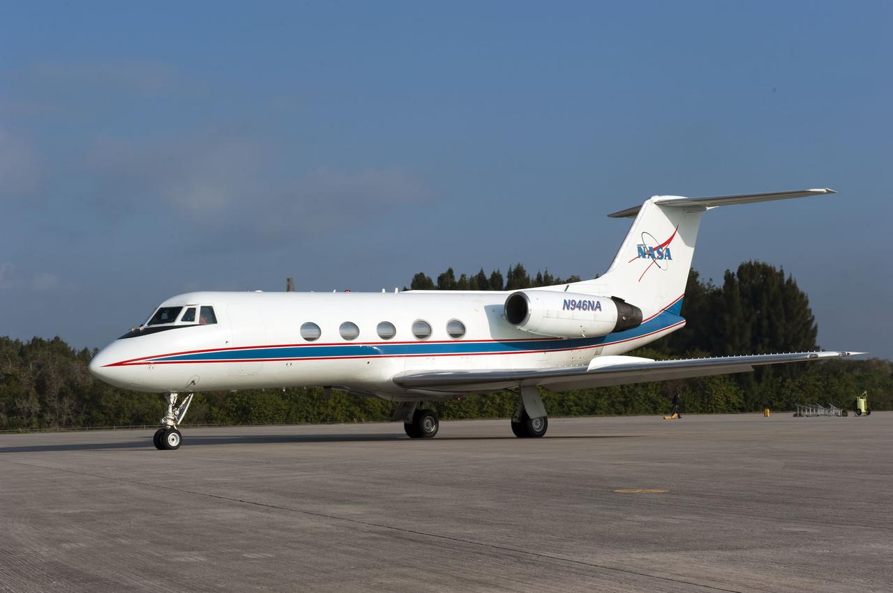 CAPE CANAVERAL, Fla. -- STS-133 Pilot Eric Boe is ready to take off and perform touch-and-go landings aboard a Shuttle Training Aircraft (STA) on the Shuttle Landing Facility runway at NASA's Kennedy Space Center in Florida. An STA is a Gulfstream II business jet that is modified to mimic the shuttle's handling during the final phase of landing. Boe and STS-133 Commander Steve Lindsey will practice landings as part of standard training before space shuttle Discovery's launch to the International Space Station.      Scheduled to lift off Feb. 24 at 4:50 p.m. EST, Discovery and its six-member crew will deliver the Permanent Multipurpose Module, packed with supplies and critical spare parts, as well as Robonaut 2, the dexterous humanoid astronaut helper, to the orbiting outpost. For more information on the STS-133 mission, visit www.nasa.gov/mission_pages/shuttle/shuttlemissions/sts133/.  Photo credit: NASA/Kim Shiflett