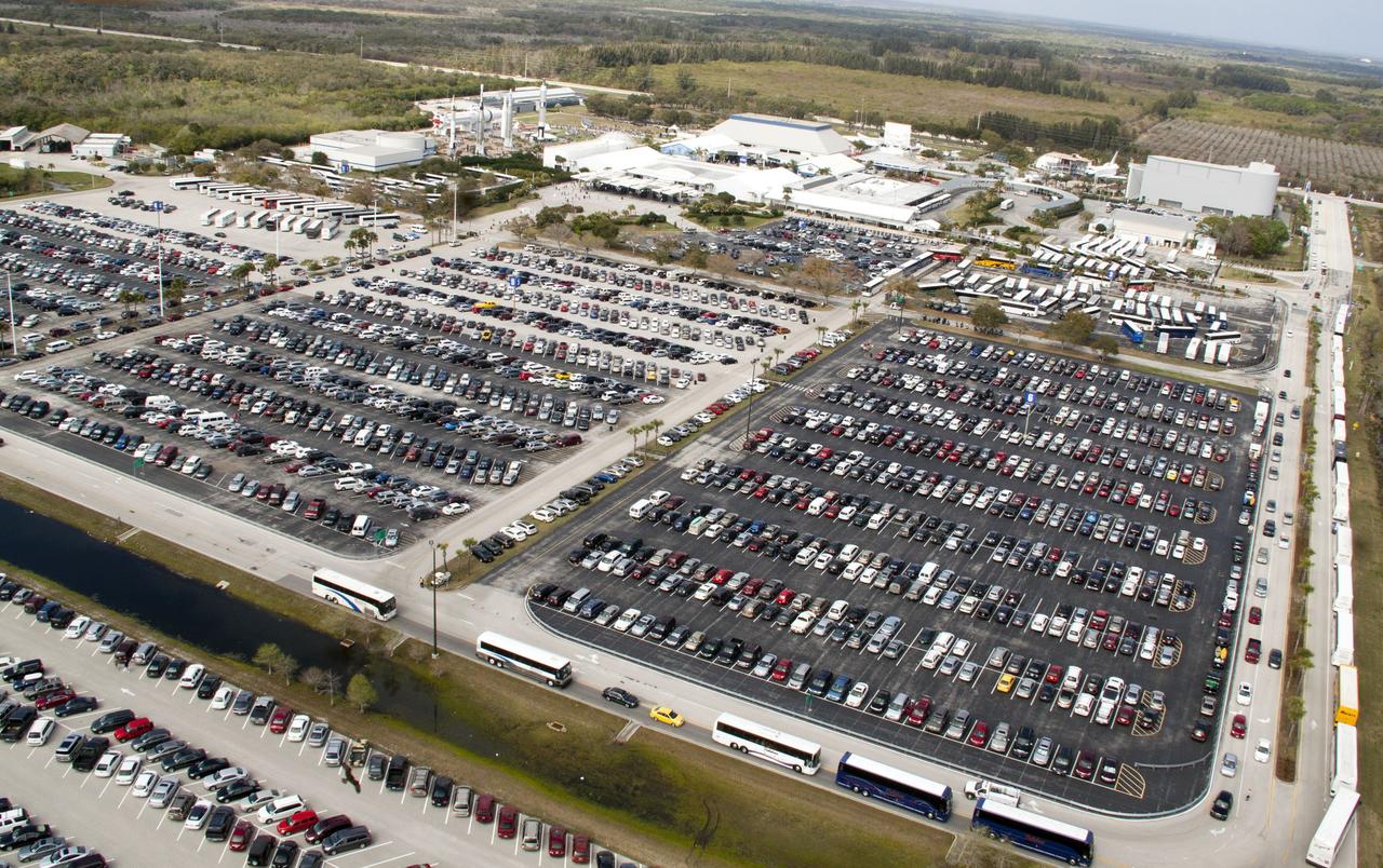 CAPE CANAVERAL, Fla. -- Swarms of people are at the Kennedy Space Center Visitor Complex in Florida to watch space shuttle Discovery lift off on its final scheduled mission from Launch Pad 39A.      Liftoff is set for 4:50 p.m. EST on Feb. 24. Discovery and its six-member STS-133 crew will deliver the Permanent Multipurpose Module, packed with supplies and critical spare parts, as well as Robonaut 2, the dexterous humanoid astronaut helper, to the International Space Station. Discovery, which will fly its 39th mission, is scheduled to be retired following STS-133. This will be the 133rd Space Shuttle Program mission and the 35th shuttle voyage to the space station. For more information on the STS-133 mission, visit www.nasa.gov/mission_pages/shuttle/shuttlemissions/sts133/. Photo credit: NASA/Jack Pfaller