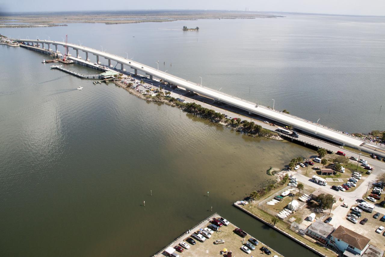 CAPE CANAVERAL, Fla. -- Folks from across the country camped out in communities surrounding NASA's Kennedy Space Center in Florida to witness space shuttle Discovery make history by lifting off on its final scheduled mission from Launch Pad 39A. Seen here, is State Road 406, also known as the A. Max Brewer Causeway, in Titusville, Fla. Liftoff is set for 4:50 p.m. EST on Feb. 24. Discovery and its six-member STS-133 crew will deliver the Permanent Multipurpose Module, packed with supplies and critical spare parts, as well as Robonaut 2, the dexterous humanoid astronaut helper, to the International Space Station. Discovery, which will fly its 39th mission, is scheduled to be retired following STS-133. This will be the 133rd Space Shuttle Program mission and the 35th shuttle voyage to the space station. For more information on the STS-133 mission, visit www.nasa.gov/mission_pages/shuttle/shuttlemissions/sts133/. Photo credit: NASA/Jack Pfaller