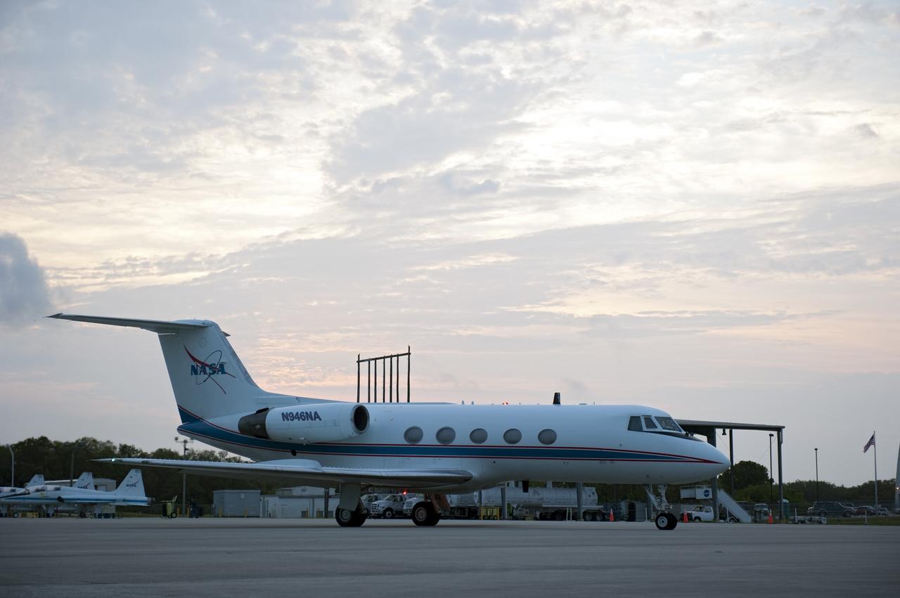 CAPE CANAVERAL, Fla. -- STS-134 Commander Mark Kelly prepares to take flight in a Shuttle Training Aircraft (STA) to perform touch-and-go landings on the Shuttle Landing Facility at NASA's Kennedy Space Center in Florida. STAs are Gulfstream II business jets that are modified to mimic the shuttle's handling during the final phase of landing. Practice landings are part of standard training before space shuttle Endeavour's STS-134 launch to the International Space Station. Endeavour's six crew members are at Kennedy for the launch countdown dress rehearsal called the Terminal Countdown Demonstration Test (TCDT) and related training. Targeted to launch April 19 at 7:48 p.m. EDT, they will deliver the Express Logistics Carrier-3, Alpha Magnetic Spectrometer-2 (AMS), a high-pressure gas tank, additional spare parts for the Dextre robotic helper and micrometeoroid debris shields to the space station. This will be the final spaceflight for Endeavour. For more information visit, www.nasa.gov/mission_pages/shuttle/shuttlemissions/sts134/index.html. Photo credit: NASA/Kim Shiflett