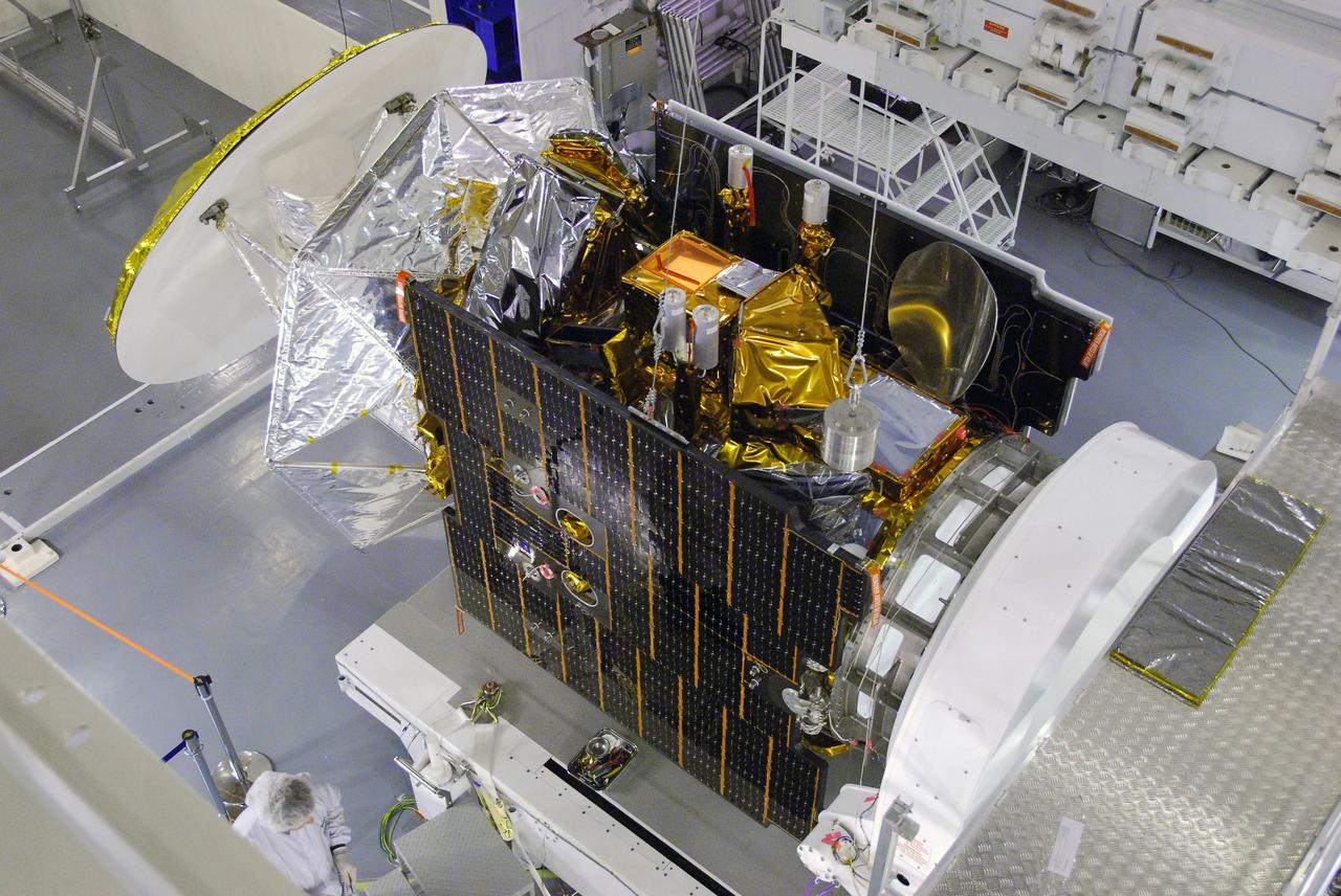 VANDENBERG AIR FORCE BASE, Calif. -- In Space Systems International's Payload Processing Facility at Vandenberg Air Force Base in California, technicians prepare to test the second solar array after integration to the Aquarius/SAC-D spacecraft.   Following final tests, the spacecraft will be integrated to a United Launch Alliance Delta II rocket in preparation for the targeted June launch. Aquarius, the NASA-built primary instrument on the SAC-D spacecraft, will provide new insights into how variations in ocean surface salinity relate to fundamental climate processes on its three-year mission. Photo credit: NASA/VAFB