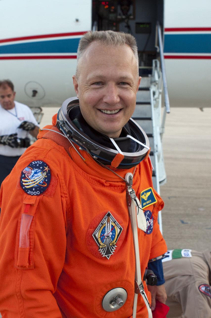 CAPE CANAVERAL, Fla. -- STS-135 Pilot Doug Hurley prepares to perform touch-and-go landings aboard one of two Shuttle Training Aircrafts (STA) on the Shuttle Landing Facility runway at NASA's Kennedy Space Center in Florida. An STA is a Gulfstream II jet that is modified to mimic the shuttle's handling during the final phase of landing. Ferguson and Hurley will practice landings as part of standard training before space shuttle Atlantis' launch to the International Space Station. Atlantis and its crew are targeted to lift off July 8, to deliver the Raffaello multi-purpose logistics module packed with supplies and spare parts to the station. The STS-135 mission also will fly a system to investigate the potential for robotically refueling existing satellites and return a failed ammonia pump module to help NASA better understand the failure mechanism and improve pump designs for future systems. STS-135 will be the 33rd flight of Atlantis, the 37th shuttle mission to the space station, and the 135th and final mission of NASA's Space Shuttle Program. For more information visit, www.nasa.gov/mission_pages/shuttle/shuttlemissions/sts135/index.html. Photo credit: NASA/Troy Cryder