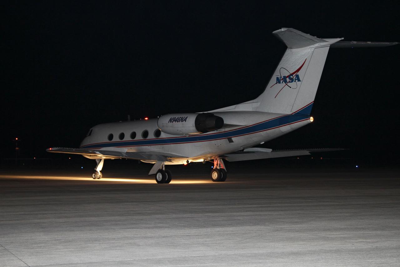 CAPE CANAVERAL, Fla. -- At NASA's Kennedy Space Center in Florida, STS-135 Commander Chris Ferguson and Pilot Doug Hurley prepare for takeoff from Kennedy's Shuttle Landing Facility to practice touch-and-go landings in a Shuttle Training Aircraft (STA). An STA is a Gulfstream II jet that is modified to mimic the shuttle's handling during the final phase of landing. Ferguson and Hurley will practice landings as part of standard procedure before space shuttle Atlantis' launch to the International Space Station. Atlantis and its crew are scheduled to lift off at 11:26 a.m. EDT on July 8 to deliver the Raffaello multi-purpose logistics module packed with supplies and spare parts to the station. The STS-135 mission also will fly a system to investigate the potential for robotically refueling existing satellites and return a failed ammonia pump module to help NASA better understand the failure mechanism and improve pump designs for future systems. STS-135 will be the 33rd flight of Atlantis, the 37th shuttle mission to the space station, and the 135th and final mission of NASA's Space Shuttle Program. For more information visit, www.nasa.gov/mission_pages/shuttle/shuttlemissions/sts135/index.html. Photo credit: NASA/Cory Huston