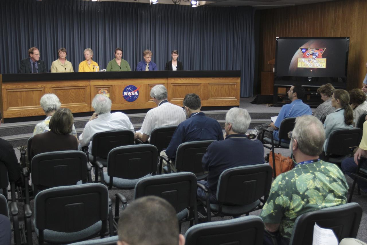 CAPE CANAVERAL, Fla. – At NASA’s Kennedy Space Center in Florida, several scientists and researchers participate in a “Looking for Signs of Life in the Universe” news conference, Nov. 22, as part of preflight activities for the Mars Science Laboratory (MSL) mission. From left, are NASA Public Affairs Officer and conference moderator George Diller; NASA Astrobiology Director Mary Voytek; Professor Jamie Foster from the Department of Microbiology and Cell Science at the University of Florida in Gainesville; MSL Deputy Principal Investigator Pan Conrad; Director of the Foundation for Applied Molecular Evolution Steven Benner; and NASA Planetary Protection Officer Catharine Conley.         MSL’s components include a car-sized rover, Curiosity, which has 10 science instruments designed to search for signs of life, including methane, and help determine if the gas is from a biological or geological source. Launch of MSL aboard a United Launch Alliance Atlas V rocket is targeted for Nov. 26 from Space Launch Complex 41 on Cape Canaveral Air Force Station in Florida. For more information, visit http://www.nasa.gov/msl. Photo credit: NASA/Kim Shiflett
