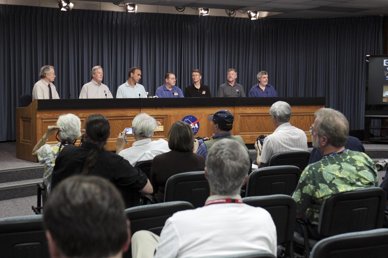 CAPE CANAVERAL, Fla. – NASA’s Kennedy Space Center in Florida is host to a Mars Science Laboratory (MSL) science briefing as part of preflight activities for the MSL mission. From left, NASA Public Affairs Officer Guy Webster moderates the conference featuring Michael Meyer, lead scientist for NASA Mars Exploration Program; John Grotzinger, project scientist for Mars Science Laboratory California Institute of Technology, Pasadena, Calif.; Michael Malin, principal investigator for the Mast Camera and Mars Descent Imager investigations on Curiosity, Malin Space Science Systems; Roger Wiens, principal investigator for Chemistry and Camera investigation on Curiosity, Los Alamos National Laboratory; David Blake, NASA principal investigator for Chemistry and Mineralogy investigation on Curiosity, NASA Ames Research Center; and Paul Mahaffy, NASA principal investigator for Sample Analysis at Mars investigation on Curiosity, NASA Goddard Space Flight Center.    MSL’s components include a car-sized rover, Curiosity, which has 10 science instruments designed to search for signs of life, including methane, and help determine if the gas is from a biological or geological source. Launch of MSL aboard a United Launch Alliance Atlas V rocket is scheduled for Nov. 26 from Space Launch Complex 41 on Cape Canaveral Air Force Station in Florida. For more information, visit http://www.nasa.gov/msl. Photo credit: NASA/Kim Shiflett