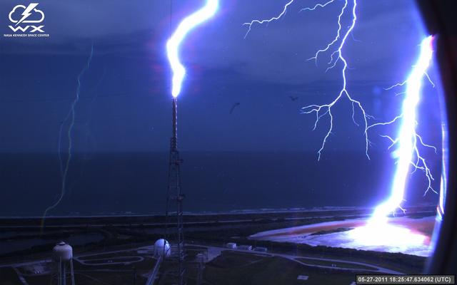 NASA image: Lightning Strikes at Pad 39B