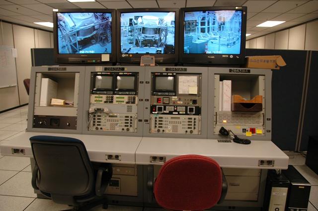 Interior view of the Space Station Processing Facility