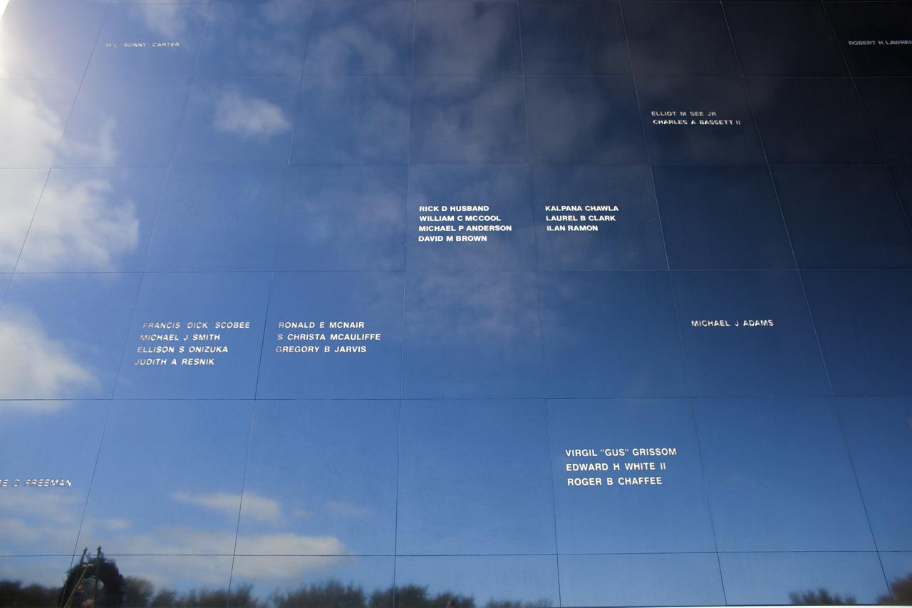 CAPE CANAVERAL, Fla. -- The names of U.S. space explorers who have been lost are engraved on the Space Mirror Memorial at the Kennedy Space Center Visitor Complex in Florida. Kennedy Space Center Director Robert Cabana, Deputy Director Janet Petro, and United Space Alliance’s Vice President for Aerospace Services/Florida Site Director Mark Nappi placed a wreath at the memorial during Kennedy’s NASA Day of Remembrance. The Day of Remembrance honors members of the NASA family who lost their lives while furthering the cause of exploration and discovery, including the astronaut crews of Apollo 1 and space shuttles Challenger and Columbia. Kennedy civil service and contractor employees, along with the general public, paid their respects throughout the day. The visitor complex provided flowers for visitors to place at the memorial. Photo credit: NASA/Dimitri Gerondidakis