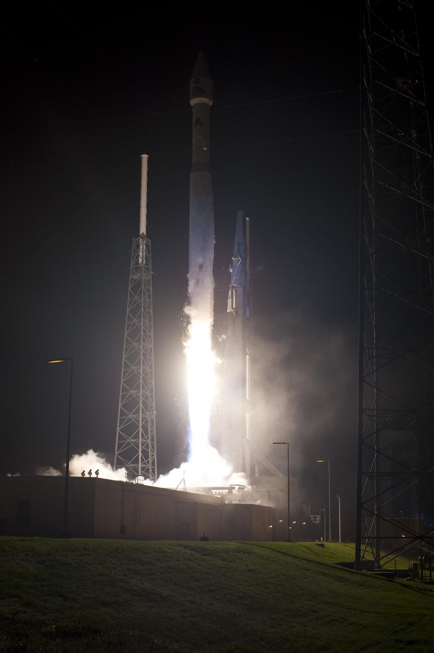 CAPE CANAVERAL, Fla. – The United Launch Alliance Atlas V rocket carrying NASA's Radiation Belt Storm Probes, or RBSP, lifts off Space Launch Complex 41 on Cape Canaveral Air Force Station in Florida at 4:05 a.m. EDT. RBSP will explore changes in Earth's space environment caused by the sun -- known as "space weather" -- that can disable satellites, create power-grid failures and disrupt GPS service. The mission also will provide data on the fundamental radiation and particle acceleration processes throughout the universe. For more information on RBSP, visit http://www.nasa.gov/rbsp. Photo credit: NASA/Tony Gray and Robert Murray