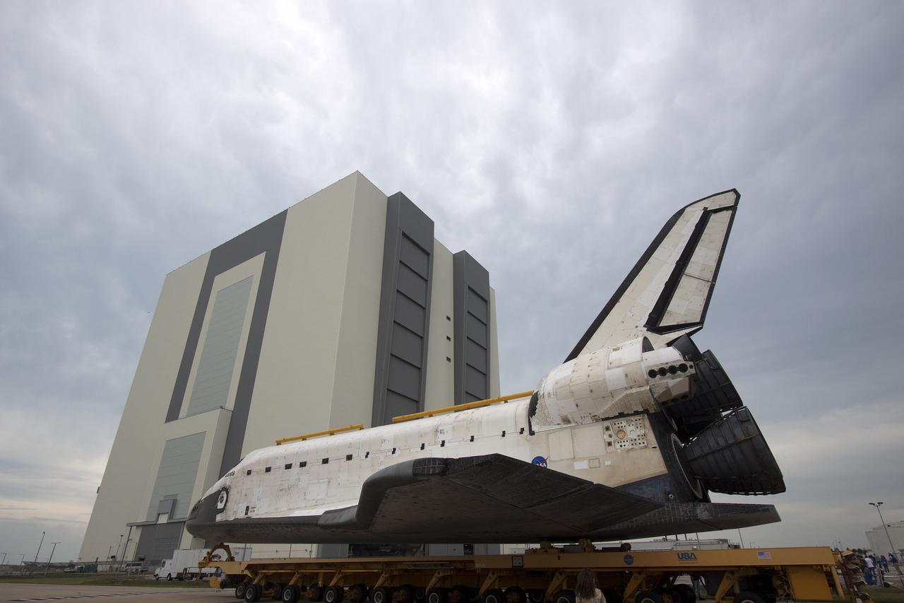 CAPE CANAVERAL, Fla. – Space shuttle Atlantis moves from Orbiter Processing Facility-2 to the Vehicle Assembly Building at NASA's Kennedy Space Center in Florida. Atlantis will be moved to the Kennedy Space Center Visitor Complex in November where it will be placed on public display. Photo credit: NASA/Jim Grossmann