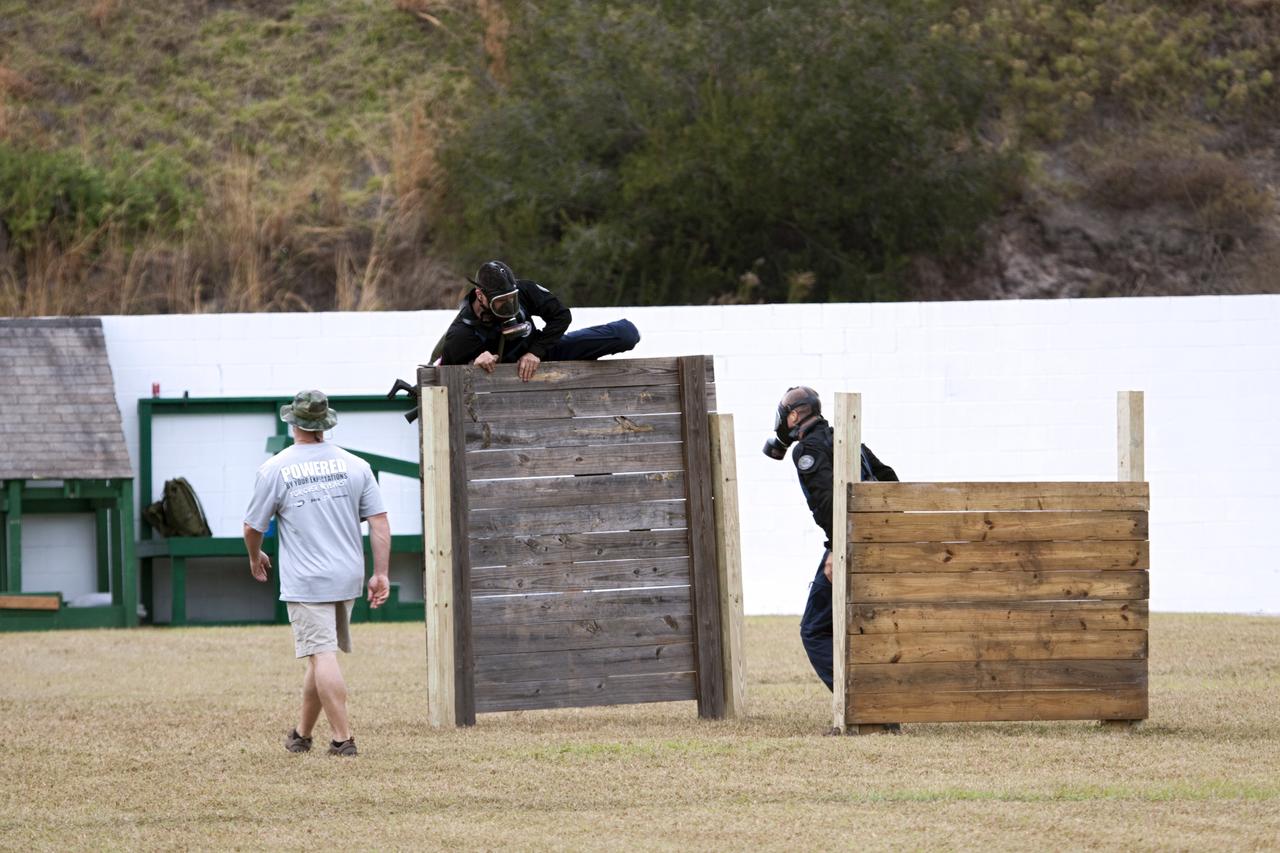 ORLANDO, Fla. – The Emergency Response Team, or ERT, from NASA's Kennedy Space Center competes in the 30th Annual SWAT Round-Up International in Orlando, Florida.  The competition pits special operations squads from law enforcement agencies around the world in races against time through obstacle courses and shooting ranges. Photo credit: NASA/Jim Grossmann