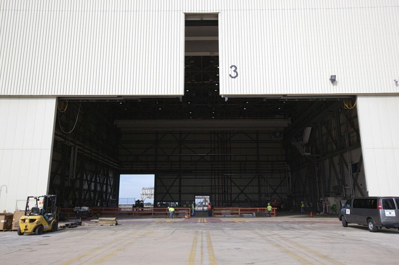 CAPE CANAVERAL, Fla. -- The Commercial Crew and Cargo Processing Facility, or C3PF, at NASA's Kennedy Space Center in Florida is going through major renovations to support the manufacturing of The Boeing Company's CST-100 spacecraft. Known throughout the space shuttle era as Orbiter Processing Facilty-3, or OPF-3, the facility's orbiter-specific platforms were removed recently to make room for a clean-floor factory-like facility. The modernization will allow Boeing to process its new fleet of low-Earth-orbit bound spacecraft, which is under development in collaboration with NASA's Commercial Crew Program, or CCP. Boeing is leasing the excess government facility for next-generation commercial activities through a land-use agreement with Space Florida.    To learn more about CCP and its industry partners, visit www.nasa.gov/commercialcrew. Photo credit: Dimitri Gerondidakis