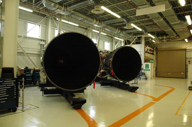 Interior View of Orbiter Processing Facility 3