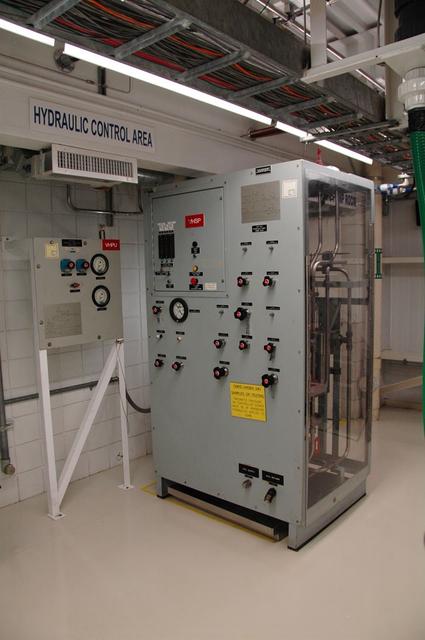 Interior View of Orbiter Processing Facility 3