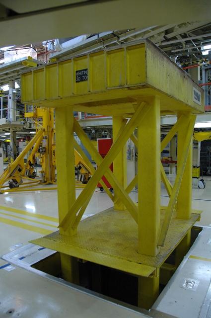 Interior View of Orbiter Processing Facility 3