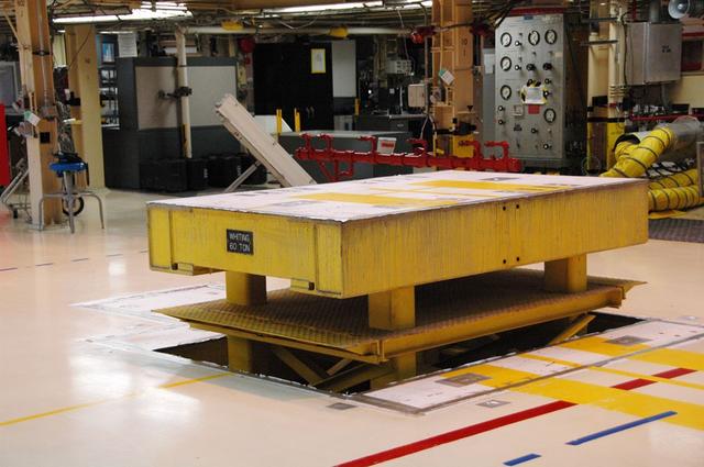 Interior View of Orbiter Processing Facility 3