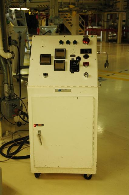 Interior View of Orbiter Processing Facility 3