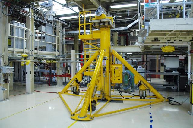 Interior View of Orbiter Processing Facility 3