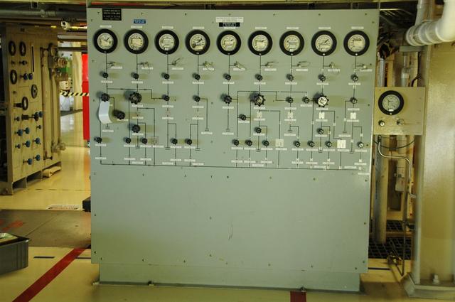 Interior View of Orbiter Processing Facility 3