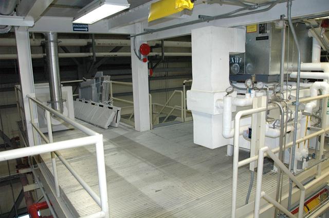 Interior View of Orbiter Processing Facility 3