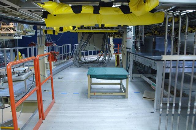 Interior View of Orbiter Processing Facility 3